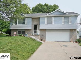 2410 Chanticleer Ct, Lincoln, NE 68521