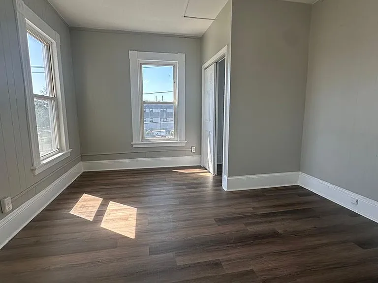 47 Hart St — Photo 5