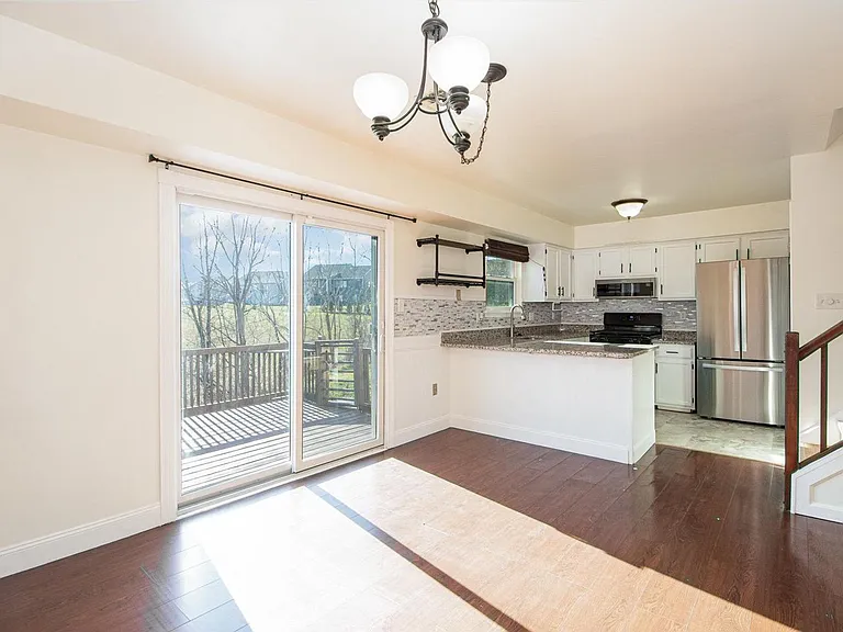6280 Spring Knoll Dr — Photo 7
