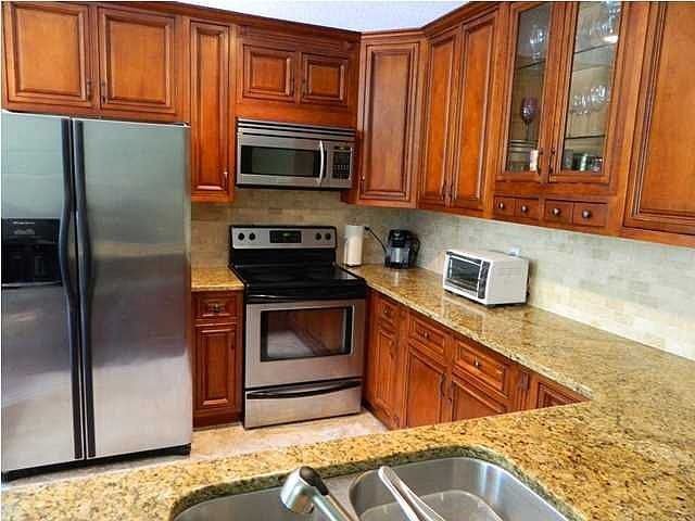 1st image of 275 Briarwood Cir