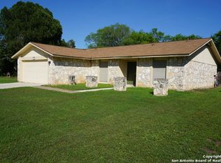 8706 Thatch Dr, San Antonio, TX 78240