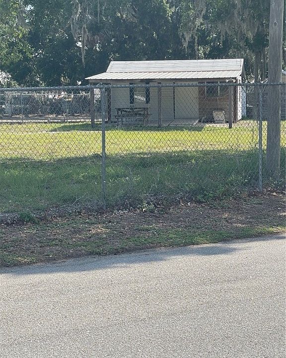 2nd image of 120 W Hogan St