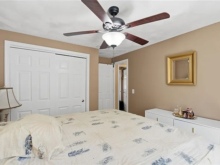 90 Rowley St — Photo 9