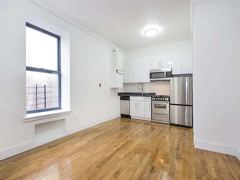 2095 Madison Ave #2B — Photo 5