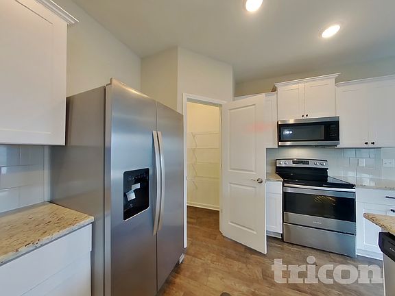 5th image of 3012 Bishop Ln