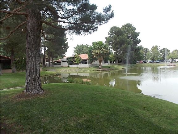 2nd image of 764 Lakeshore Dr