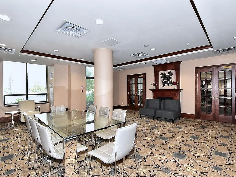 39 Oneida Cres #610 — Photo 40