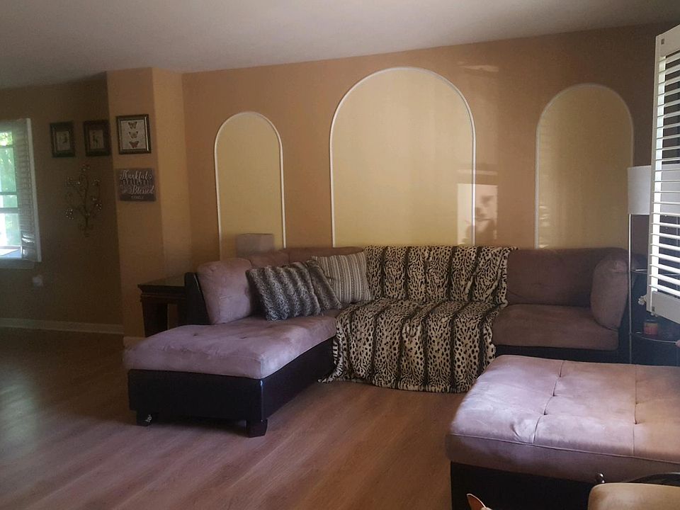 Front living room 