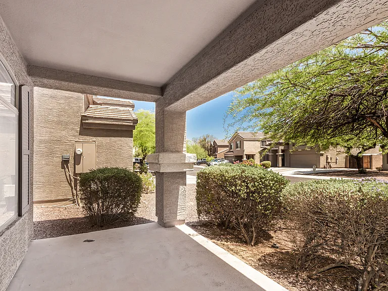 10956 W Taft St — Photo 37