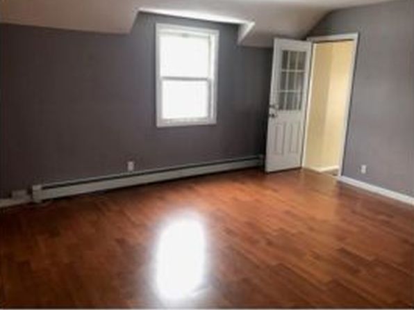 685 Walt Whitman Rd Floor 2