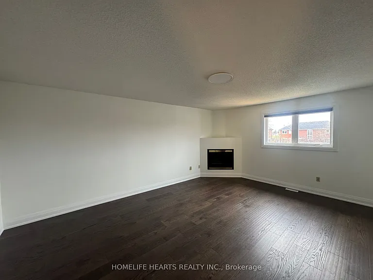 5 Burwash Ct — Photo 25