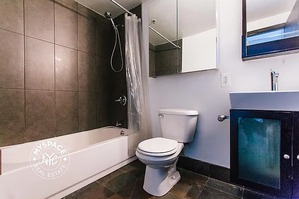 Rented by MySpaceNYC | media 28