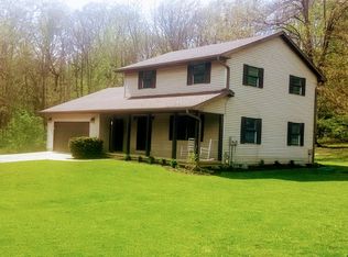 16 Canterbury Rd, Mackinaw, IL 61755