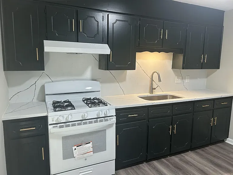 114 North Ave — Photo 6