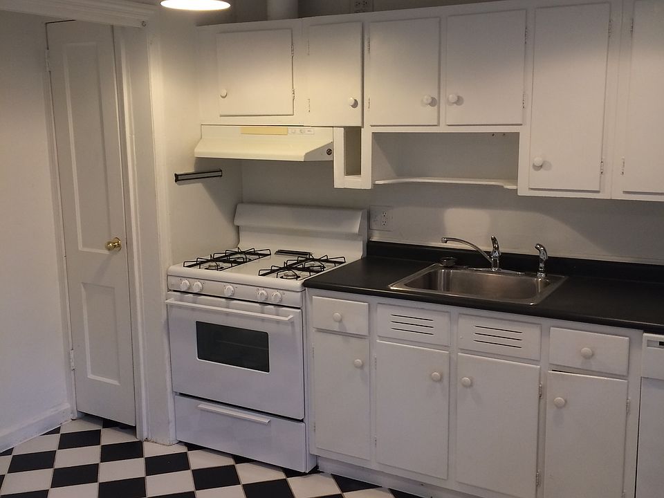 2nd image of 2337 Grant Ave