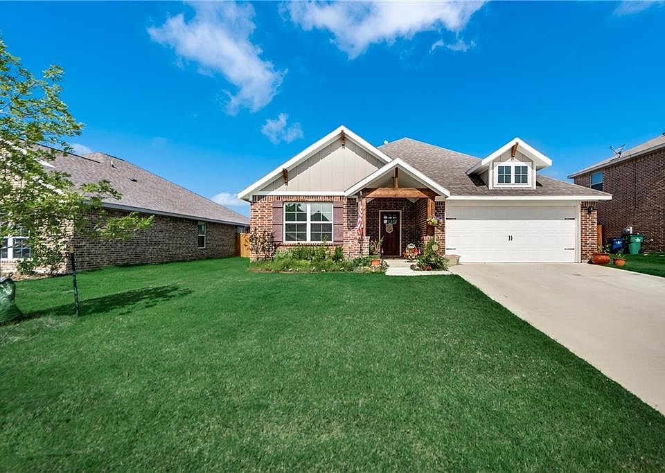 1st image of 4018 Kensington Dr