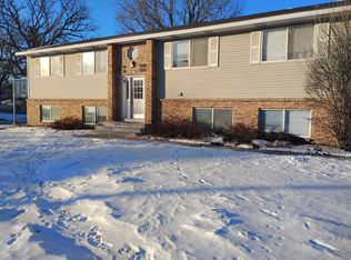 2277 Holloway Ave E #2277, Saint Paul, MN 55109