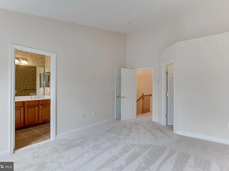 1008 Hampton St — Photo 14