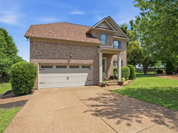 105 Porter Ct, Hendersonville, TN 37075