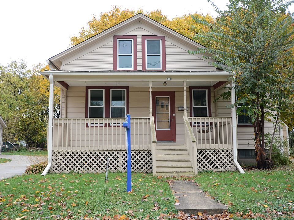 1st image of 211 E Jefferson St