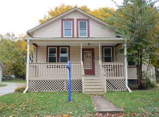 211 E Jefferson St, Oconomowoc, WI 53066