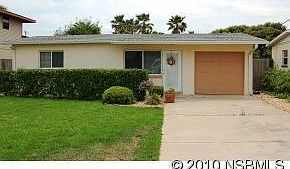 1st image of 835 E 26th Ave