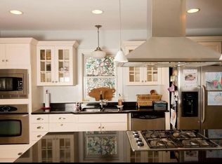 52 Elm St APT 1, Westerly, RI 02891