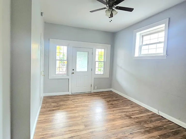 4951 Chestnut St #2 — Photo 4