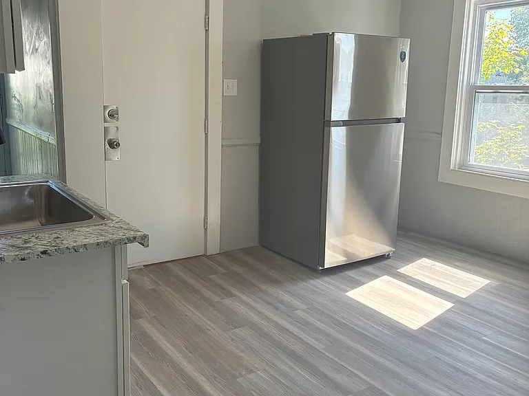 11 Ames St #3 — Photo 3