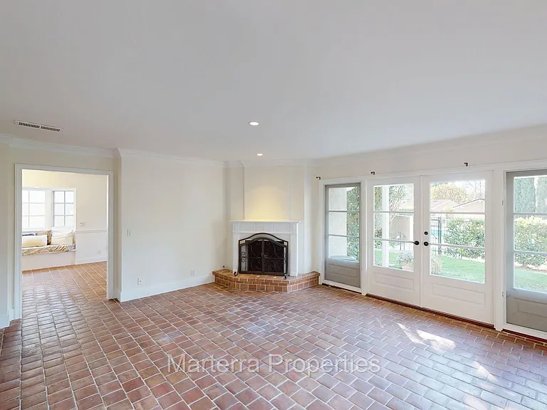 2761 Vista Umbrosa — Photo 2