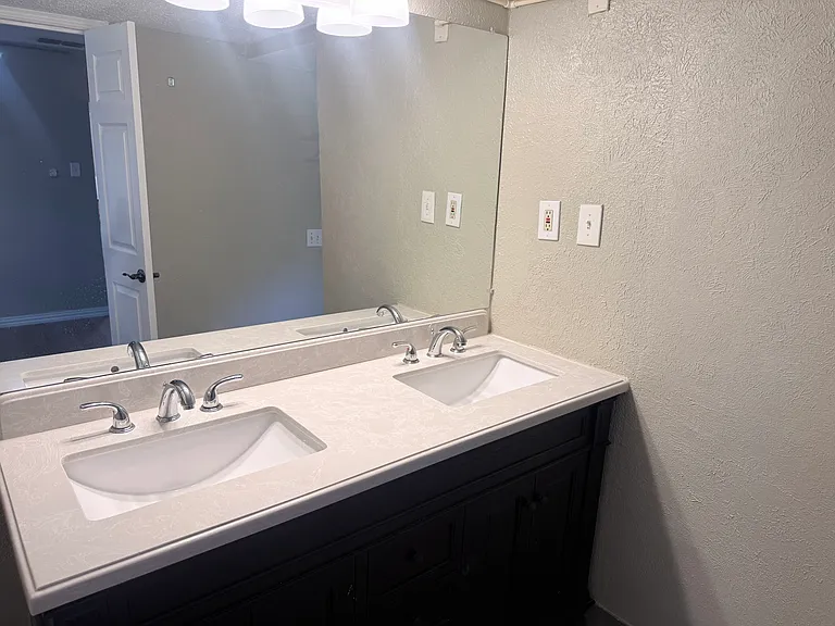 2104 Sunrise Trl — Photo 22