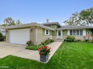15120 Crescent Green Dr, Oak Forest, IL