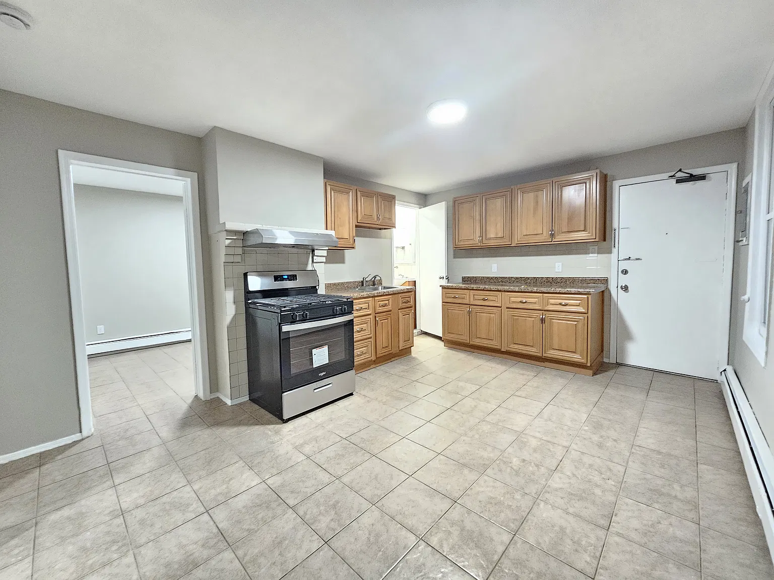 3 bed, $1,950 — Photo 3