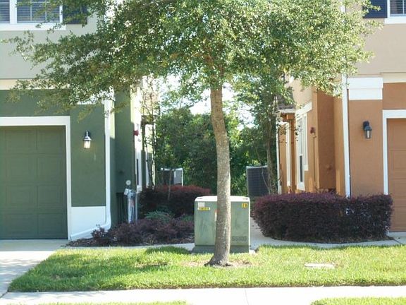 3rd image of 1426 Broken Oak Dr #32C