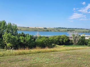 300 4th Ave SE, Kenmare, ND 58746