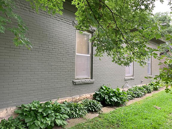 4th image of 213 N 10th St