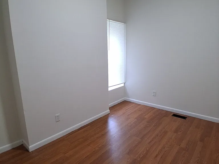 103 W 9th Ave #10 — Photo 2
