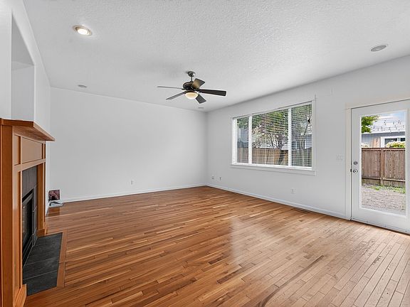 5th image of 1756 SE Gerhard Dr