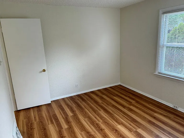 1148 Ashford Dr — Photo 46