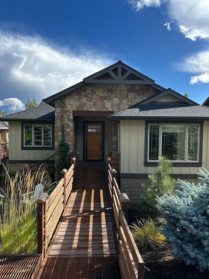 Gorgeous Westside home! New listing! — Photo 1