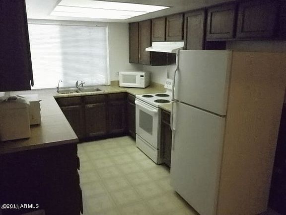 5th image of 4739 W Larkspur Dr