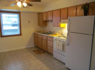 824 Lincoln St, Lockport, IL 60441
