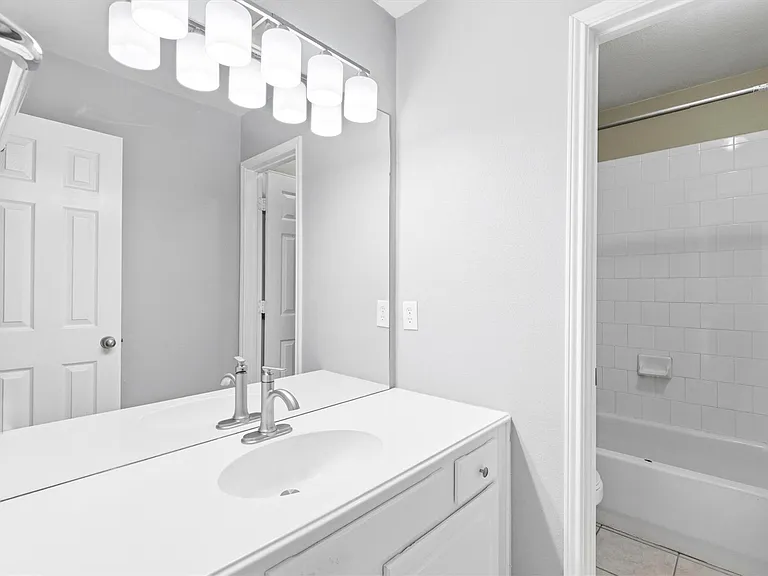 11650 Cape Royal Ln — Photo 24