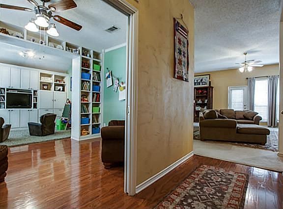 4th image of 1509 Warm Springs Dr