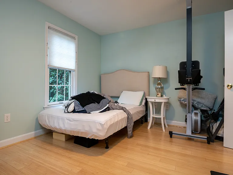 4605 1/2 Macarthur Blvd NW #B — Photo 11