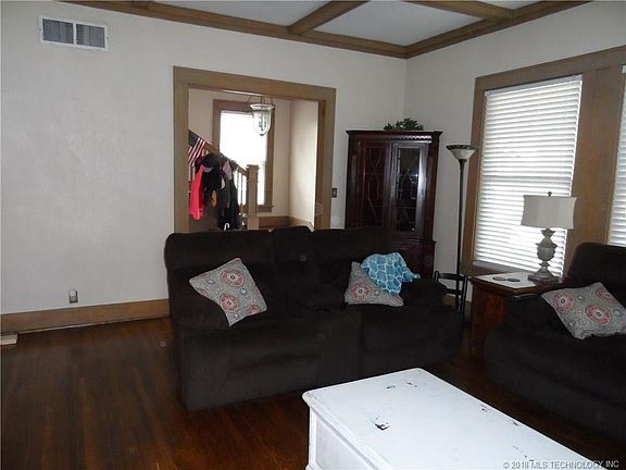 3rd image of 412 E Miami Ave