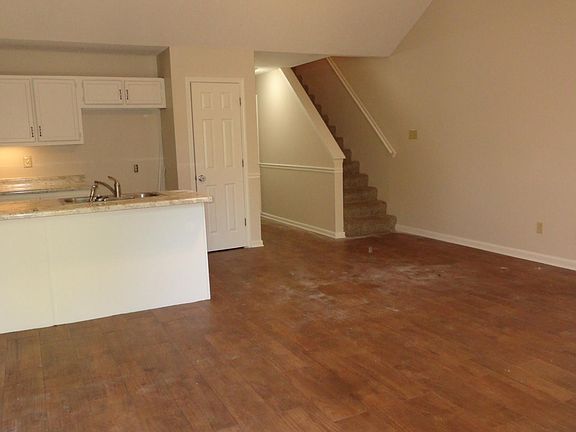 2nd image of 387 Blair Dr W