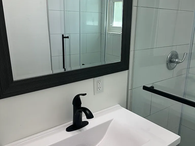 731 N Madison Ave #2 — Photo 4