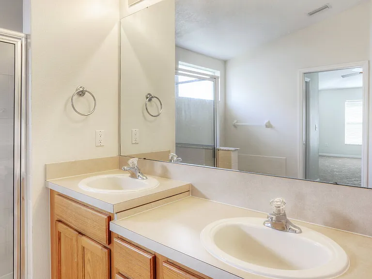 24622 Volterra Ct — Photo 15