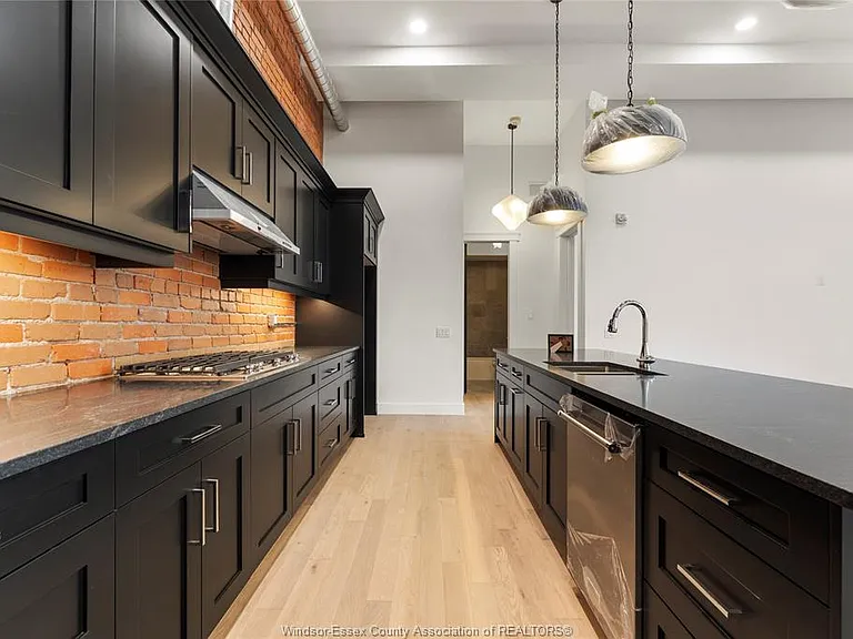 247 Brock St #301 — Photo 12